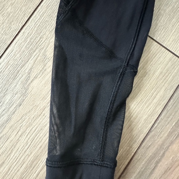 Lululemon Everlux and Mesh high rise tight legging size 2 length 28 inch - Picture 10 of 15